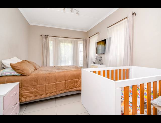 2 BEDROOM APARTMENT FOR SALE IN BEVERLEY